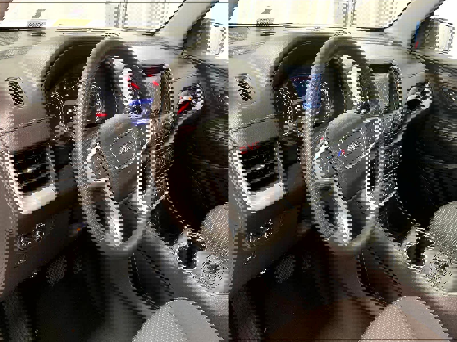 Used 2023 GMC Terrain SLE w/ Driver Convenience Package image 8