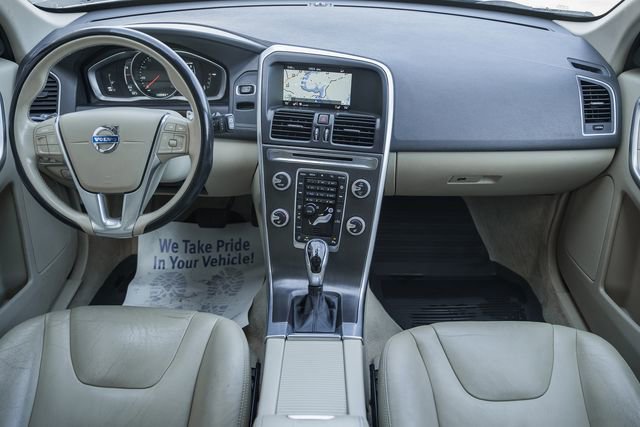 Used 2015 Volvo XC60 T6 w/ Proximity Package image 26