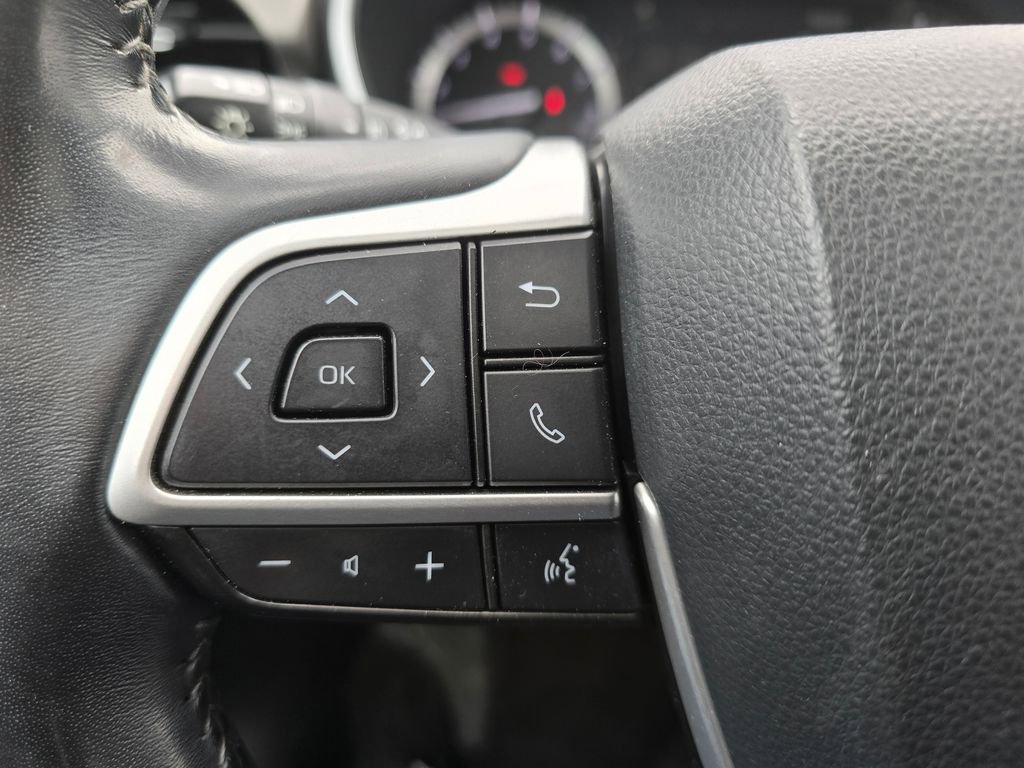 Used 2022 Toyota Highlander XLE AWD/4WD image 20