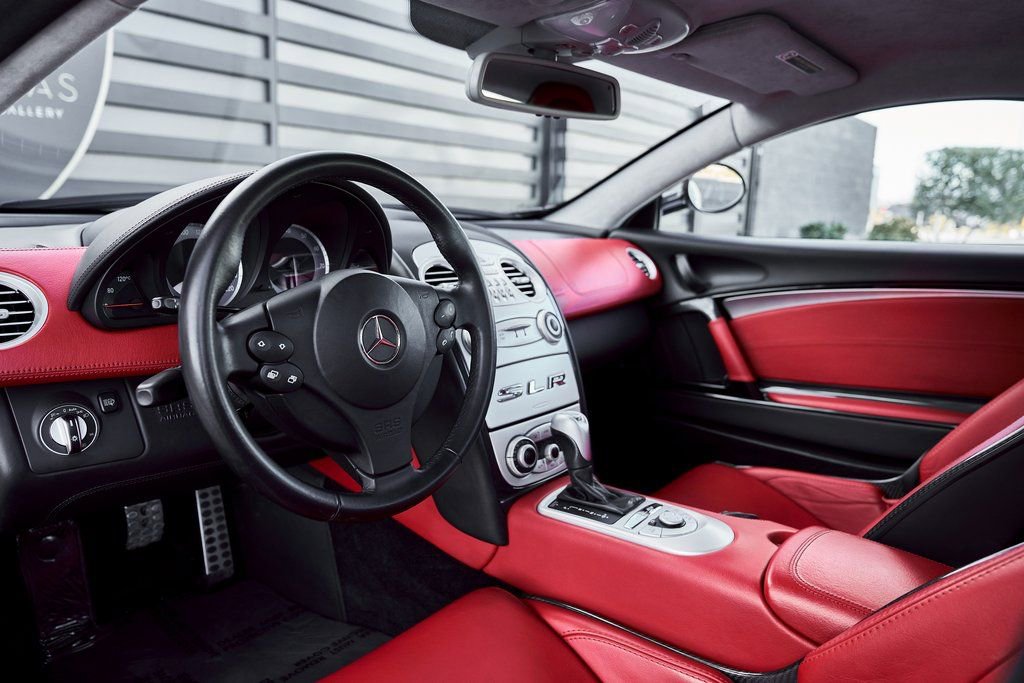 Used 2006 Mercedes-Benz SLR image 2
