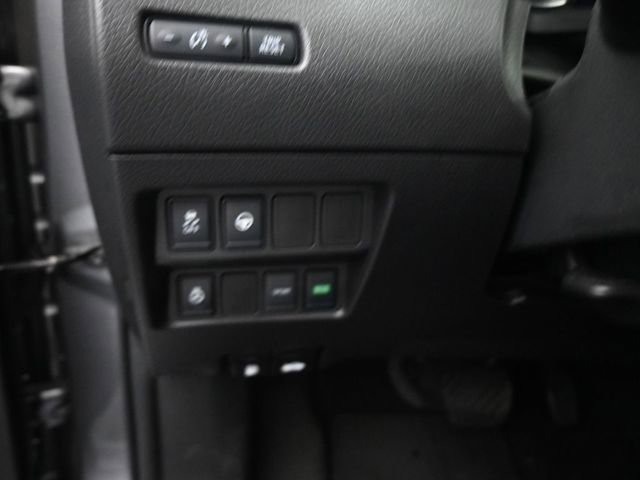 Used 2021 Nissan Rogue Sport SL w/ Premium Package image 22