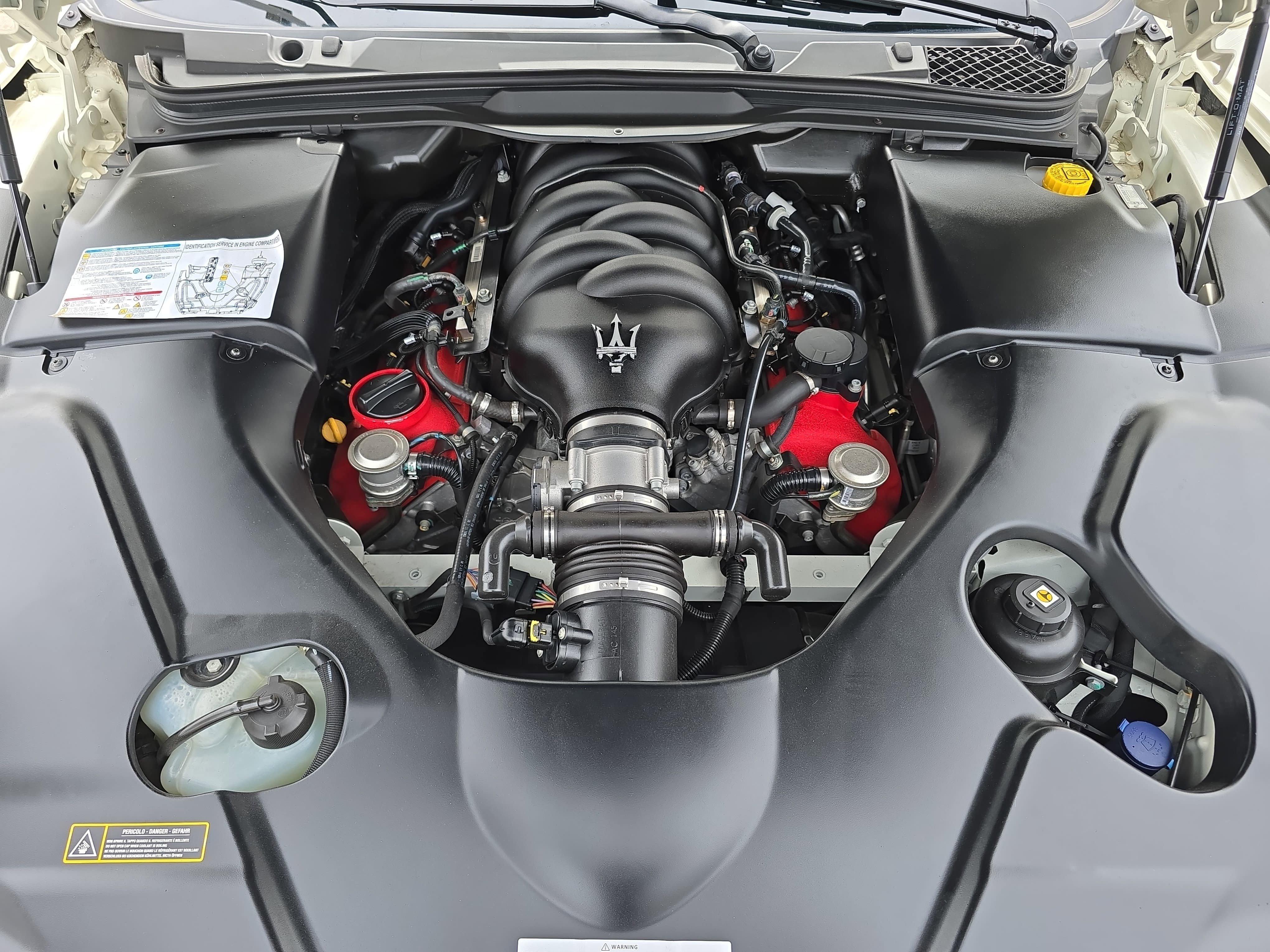 Used 2018 Maserati GranTurismo Sport RWD image 29