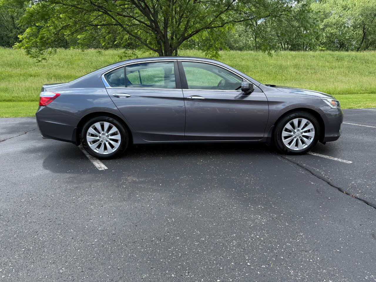 Used 2014 Honda Accord EX-L image 2