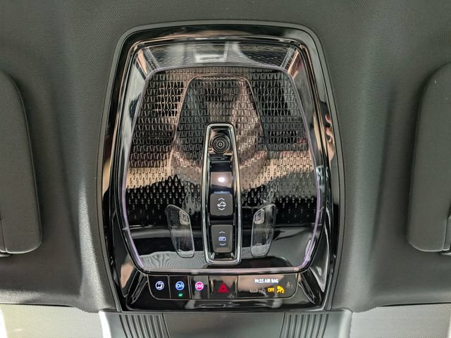 New 2027 Cadillac Vistiq Luxury w/ LPO, Floor Liner Package AWD/4WD image 26