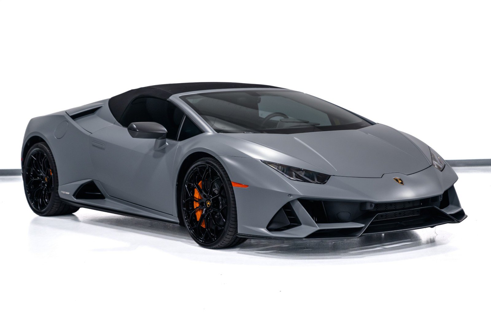 Used 2024 Lamborghini Huracan EVO AWD/4WD image 2