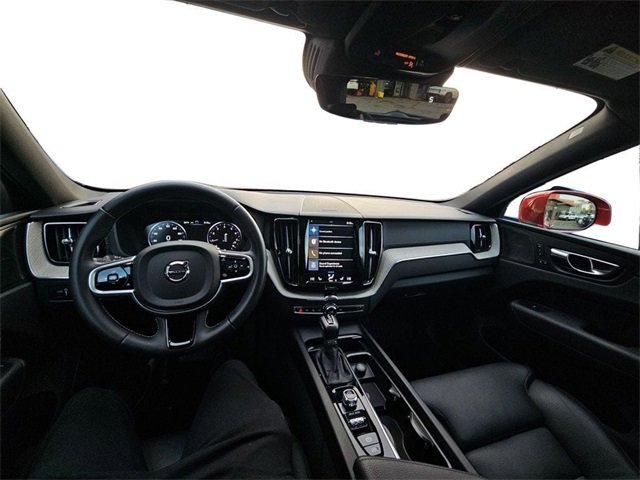 Used 2020 Volvo XC60 T5 Inscription w/ Protection Package Premier image 12