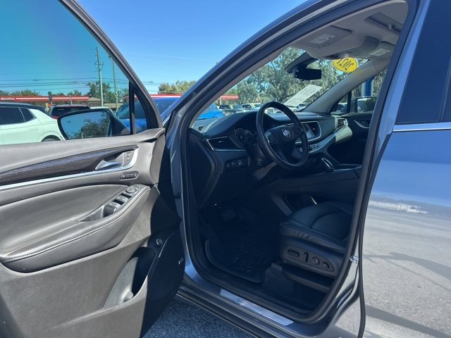 Certified 2021 Buick Enclave Avenir w/ Avenir Technology Package image 7