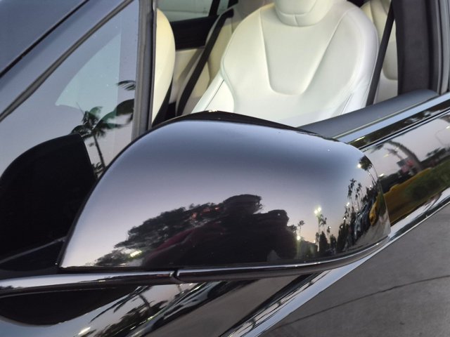 Used 2022 Tesla Model X Plaid AWD/4WD image 11