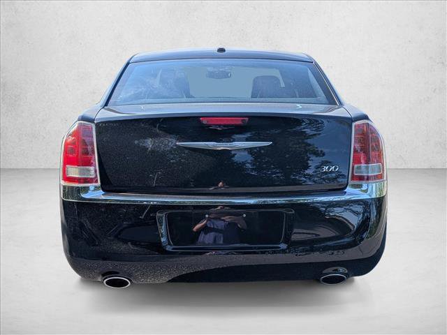 Used 2014 Chrysler 300 w/ Driver Convenience Group RWD image 7