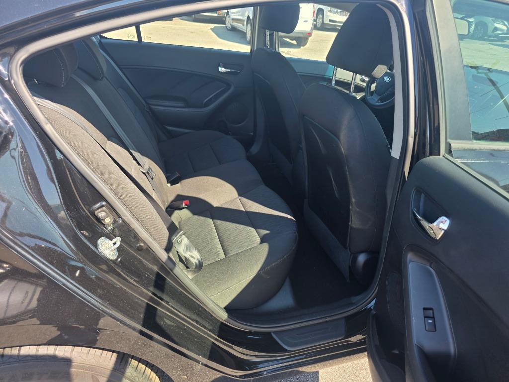 Used 2016 Kia Forte LX FWD image 11