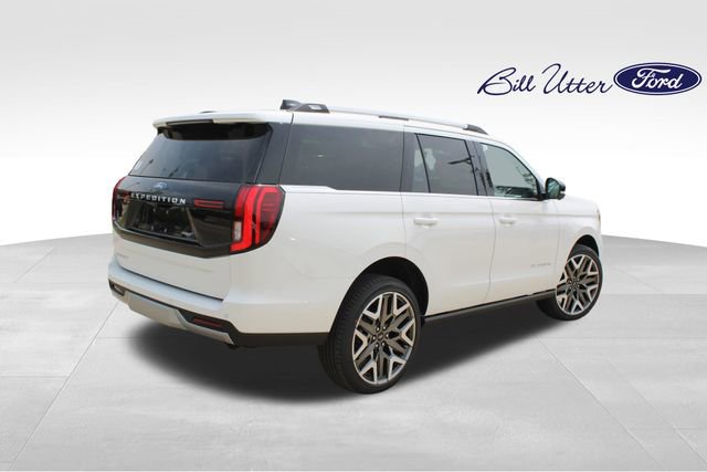 New 2026 Ford Expedition Platinum image 3