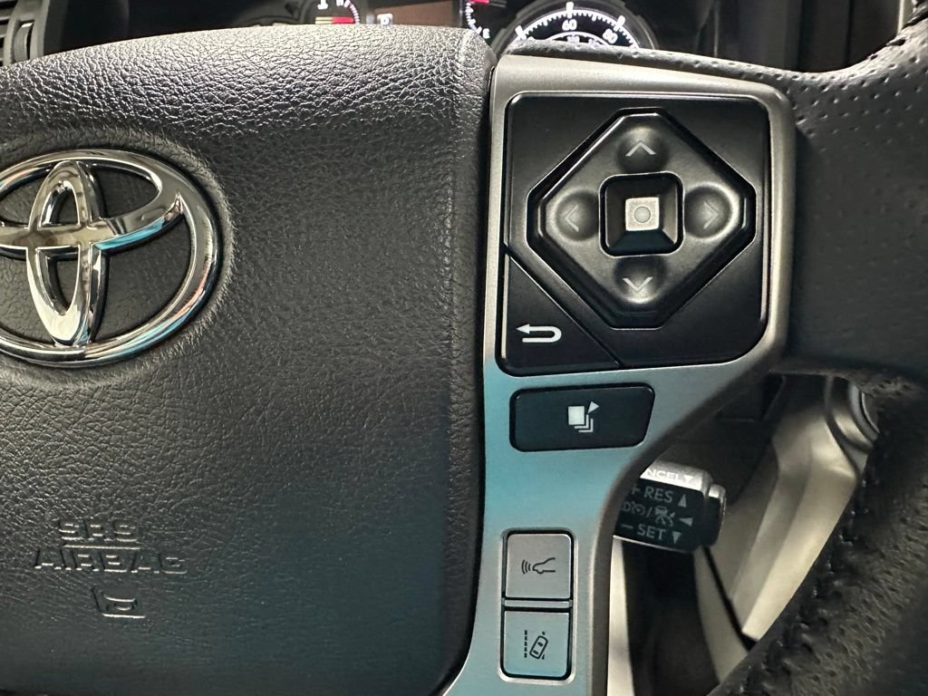 Used 2022 Toyota 4Runner Limited AWD/4WD image 20