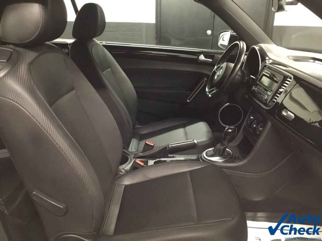 Used 2013 Volkswagen Beetle 2.5 FWD image 34