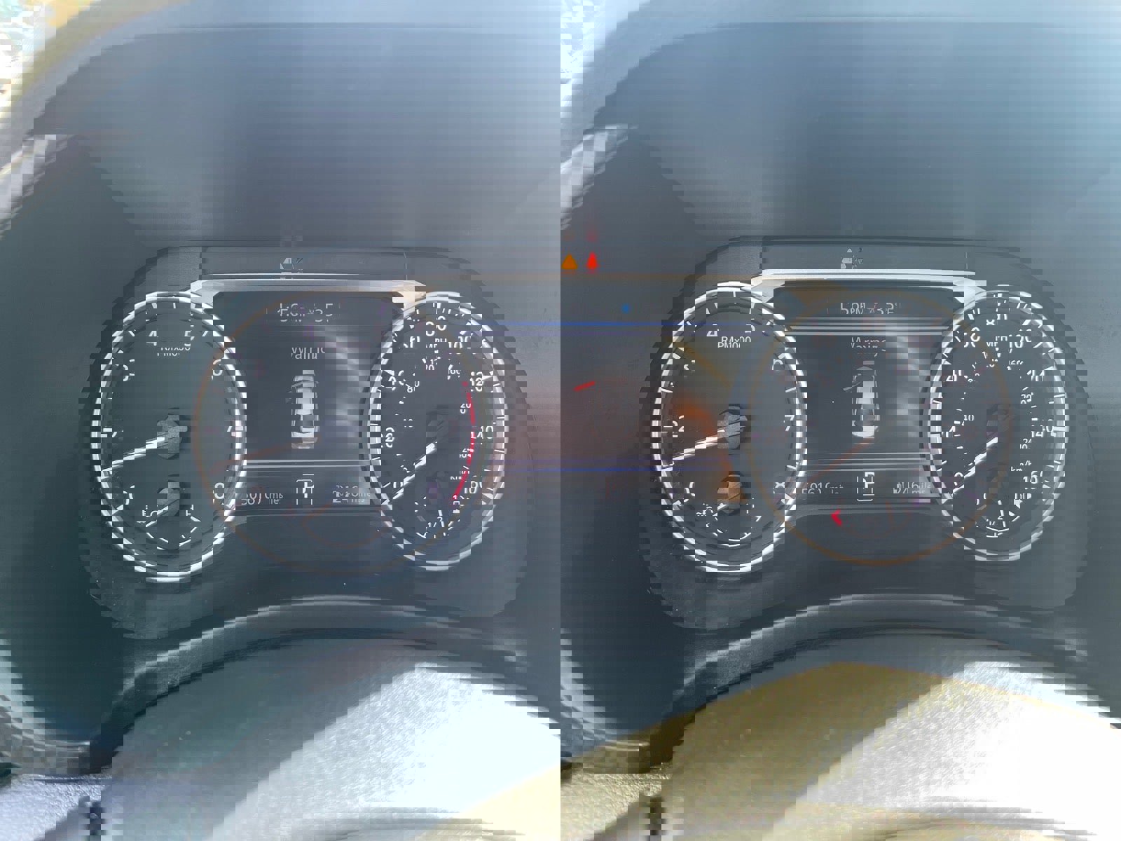 Used 2023 Nissan Sentra SV image 11