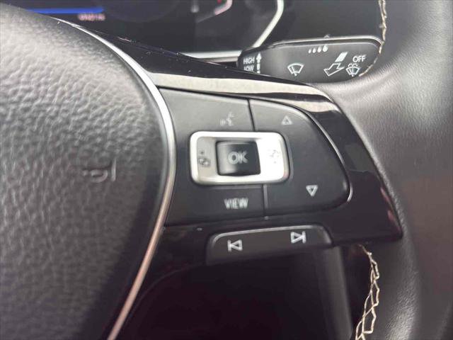 Used 2021 Volkswagen Jetta SEL Premium image 18