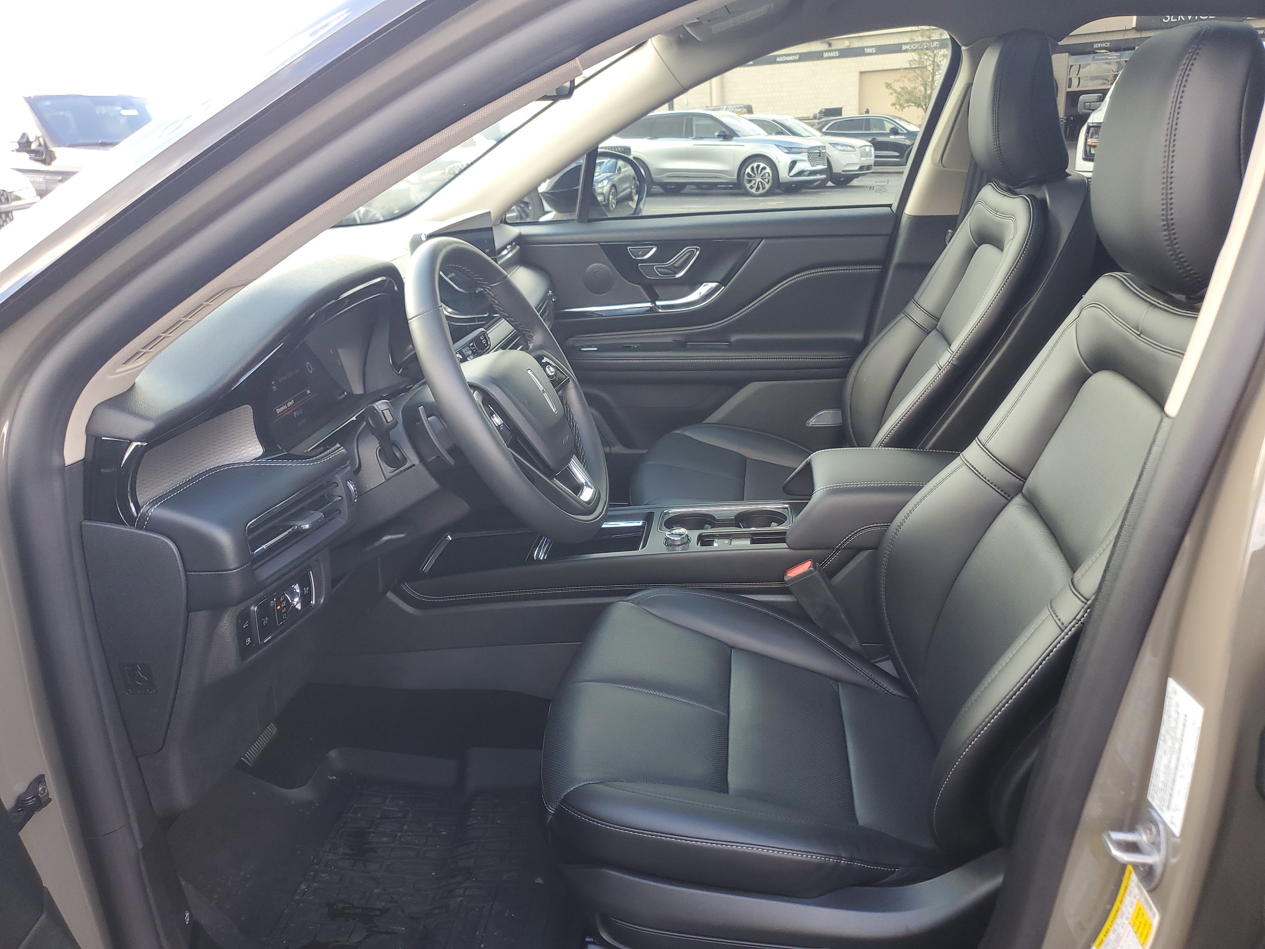 New 2025 Lincoln Corsair Grand Touring w/ Jet Appearance Package image 12