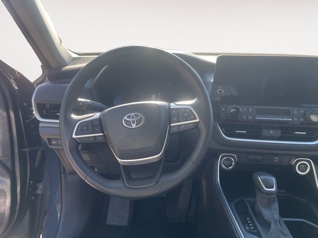 Used 2025 Toyota Grand Highlander AWD image 11