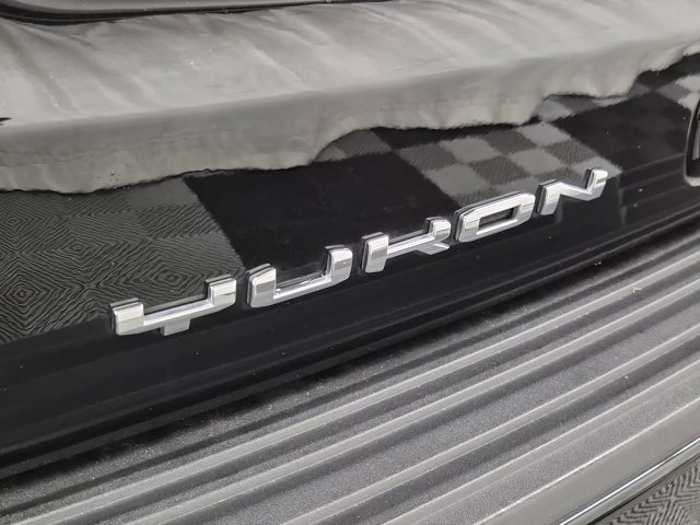 Used 2023 GMC Yukon AT4 w/ AT4 Premium Plus Package image 7