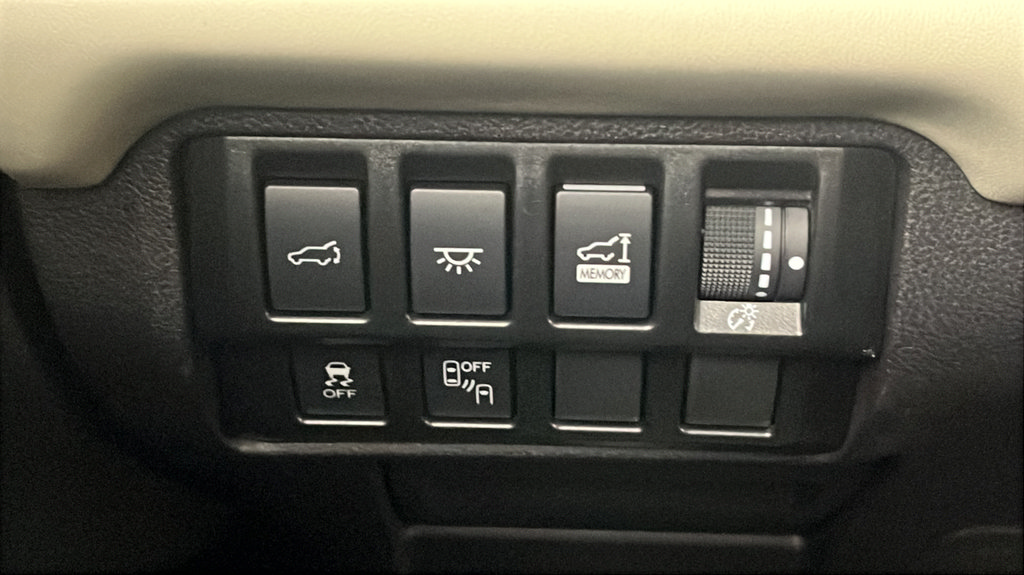 Used 2022 Subaru Ascent Limited w/ Technology Package AWD/4WD image 33