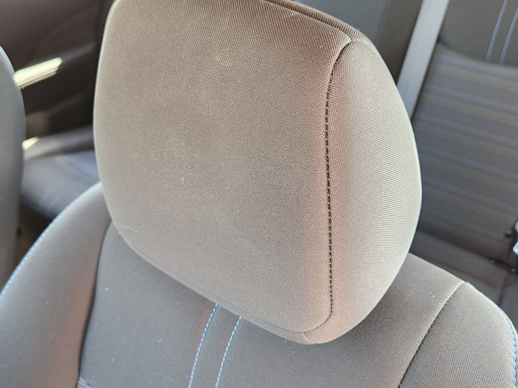 Used 2025 Nissan Leaf S FWD image 6