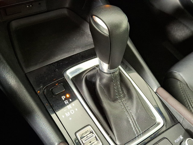 Used 2018 MAZDA MAZDA3 Touring FWD image 17