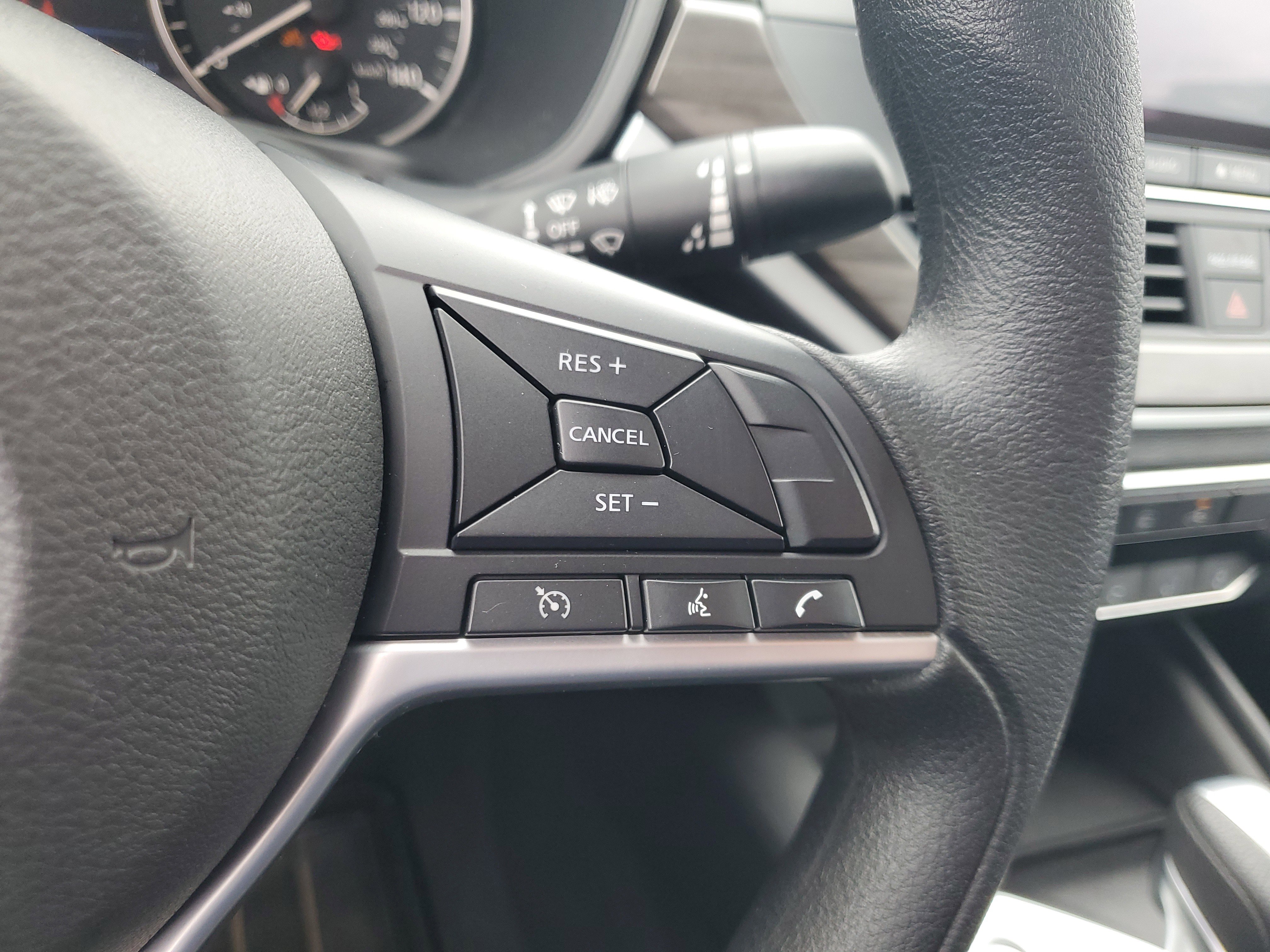 Used 2025 Nissan Altima 2.5 SV image 21