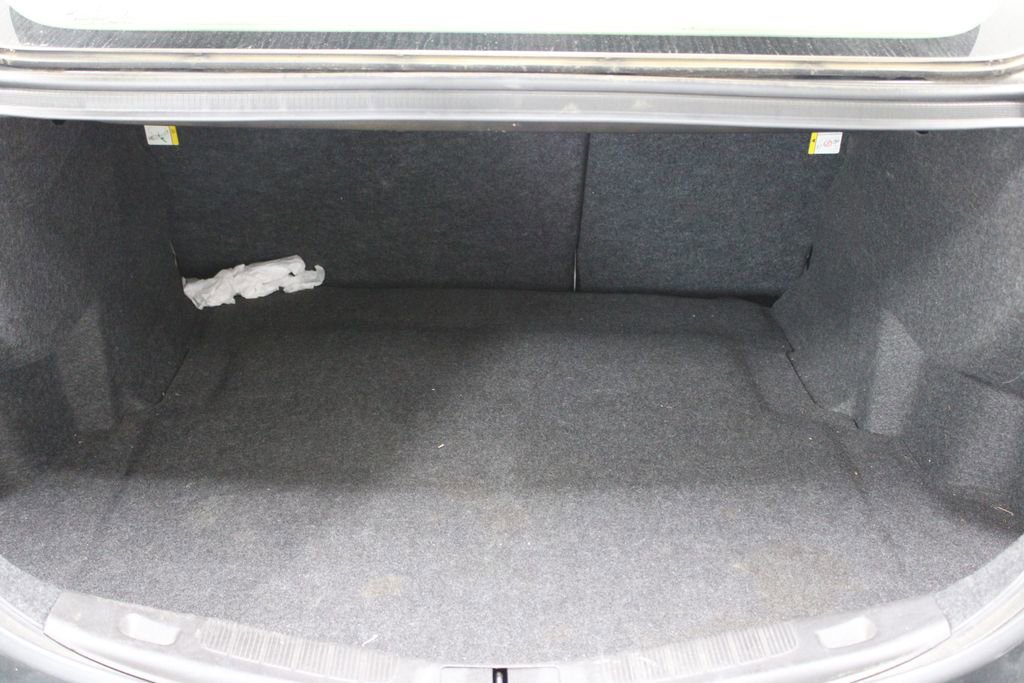 Used 2014 Ford Fusion SE FWD image 13