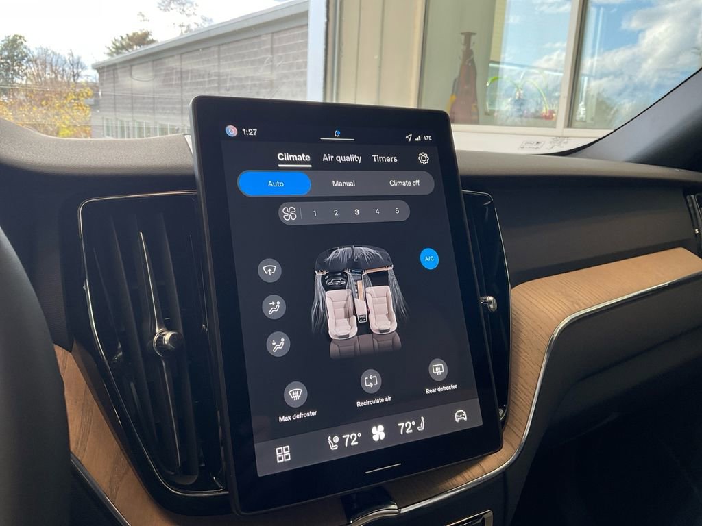 New 2026 Volvo XC60 B5 Plus w/ Protection Package Premier image 23