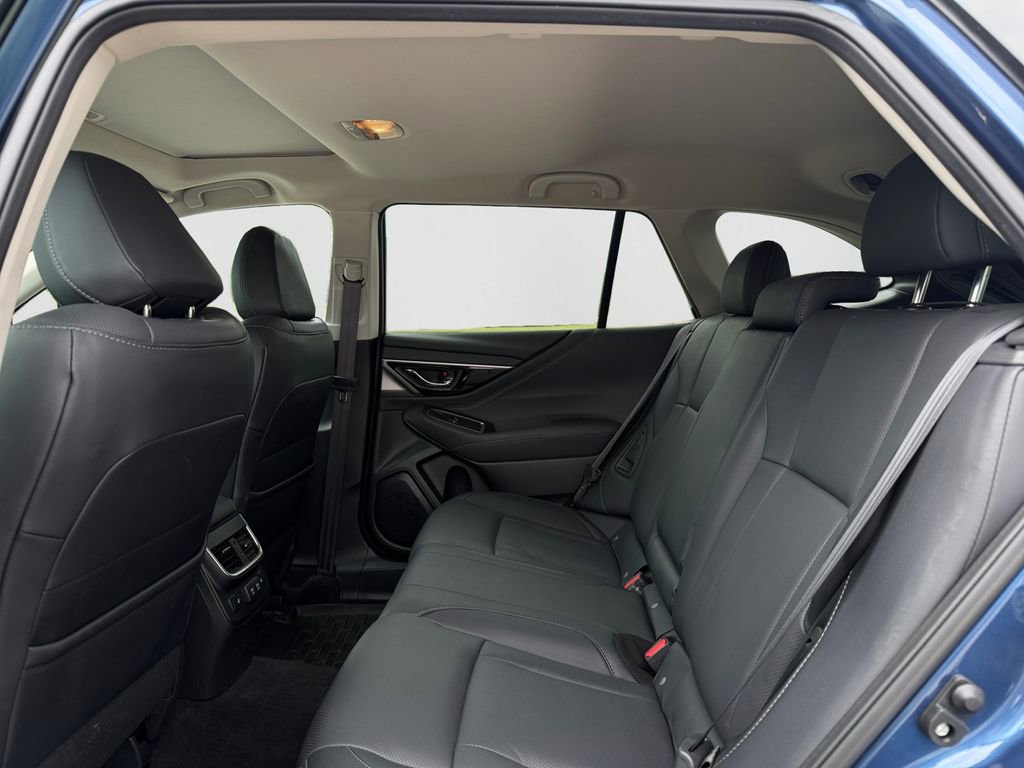 Used 2022 Subaru Outback Limited AWD/4WD image 9