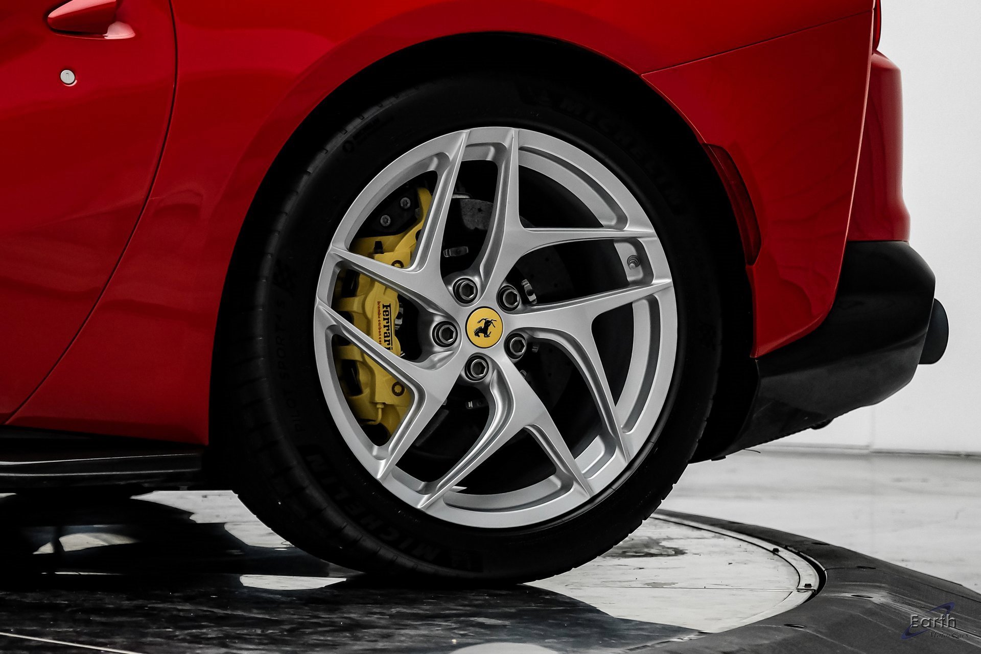 Used 2018 Ferrari 812 Superfast image 93