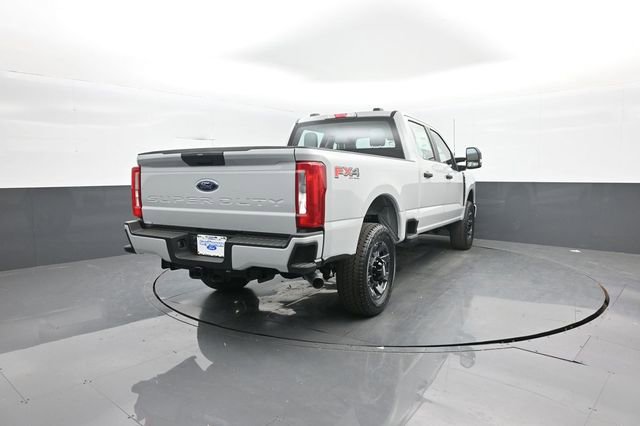 New 2026 Ford F250 4x4 Crew Cab Super Duty image 7