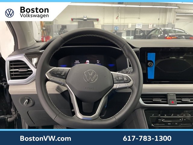 New 2026 Volkswagen Taos SE image 15