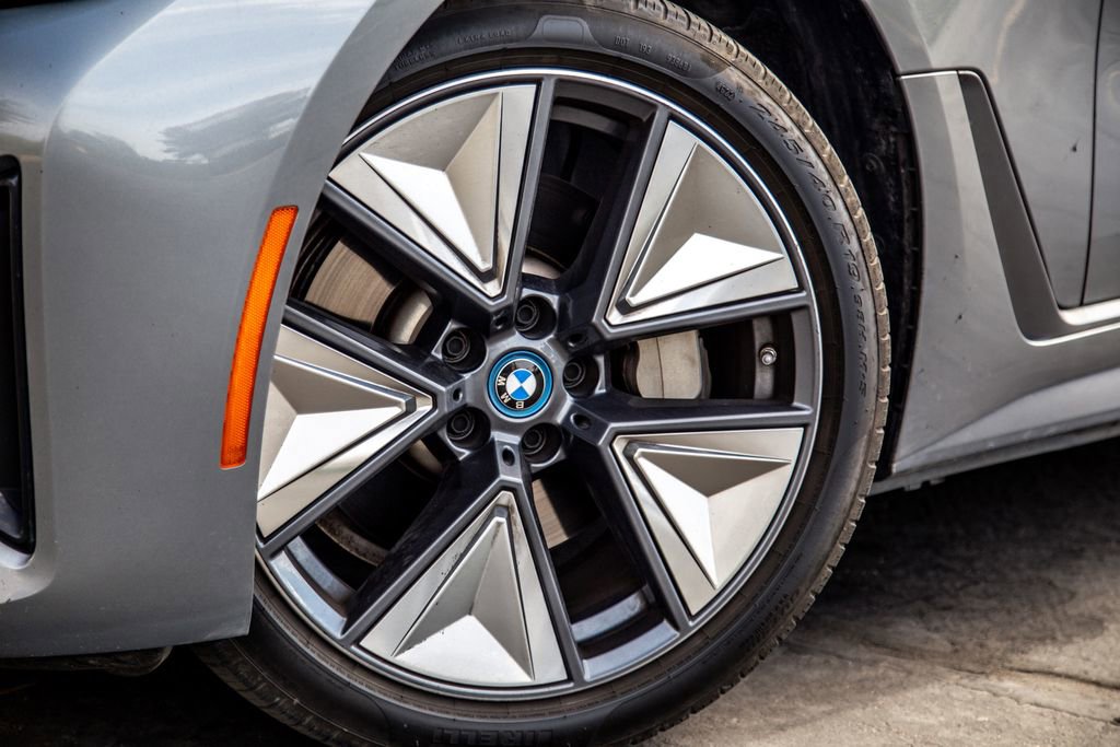 Certified 2023 BMW i4 eDrive35 w/ Premium Package image 9