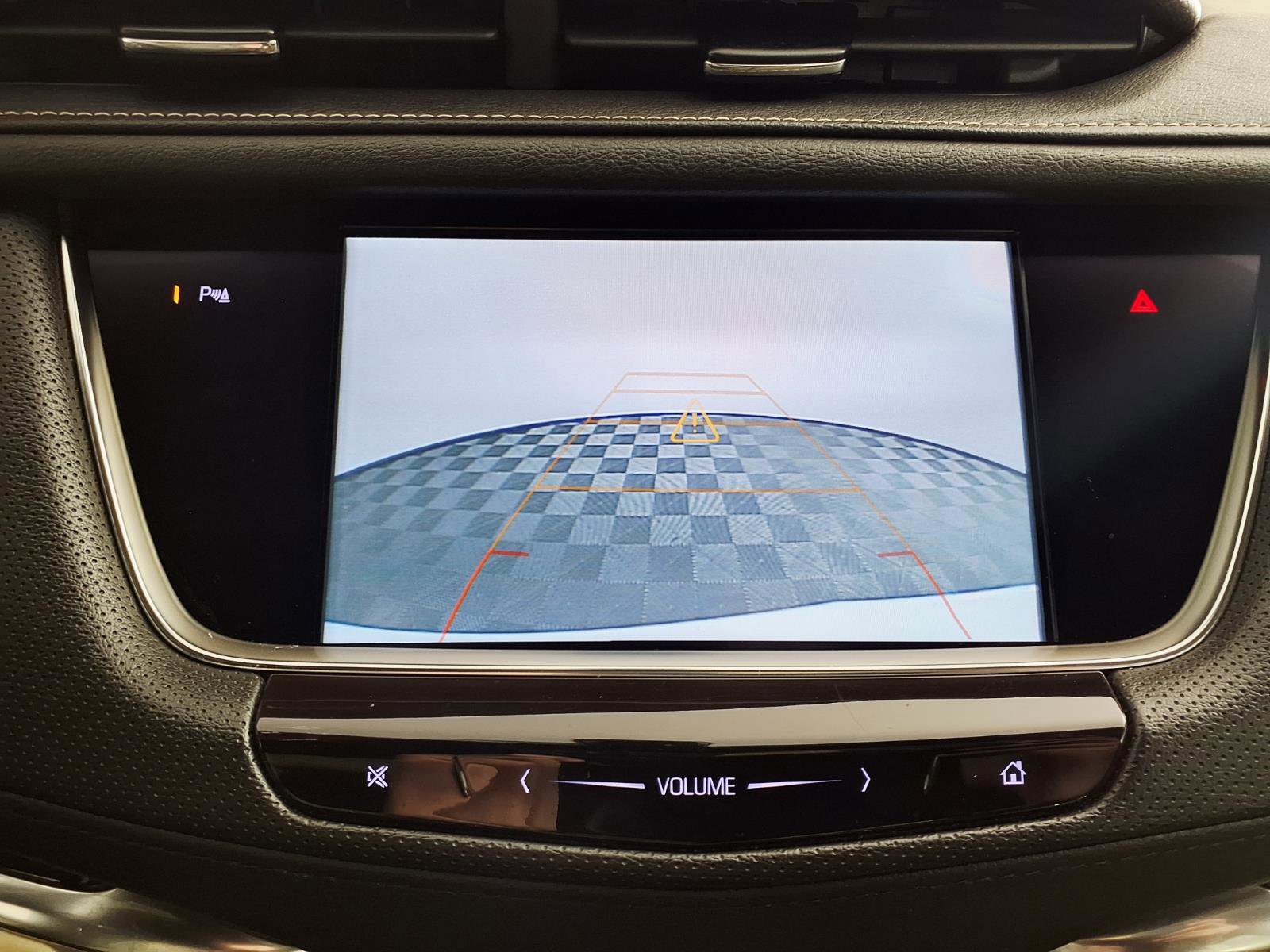 Used 2018 Cadillac XT5 FWD w/ LPO, Wheel Lock Package image 19