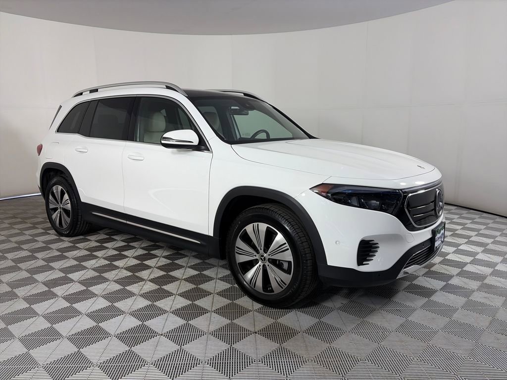 Used 2023 Mercedes-Benz EQB 300 4MATIC image 1