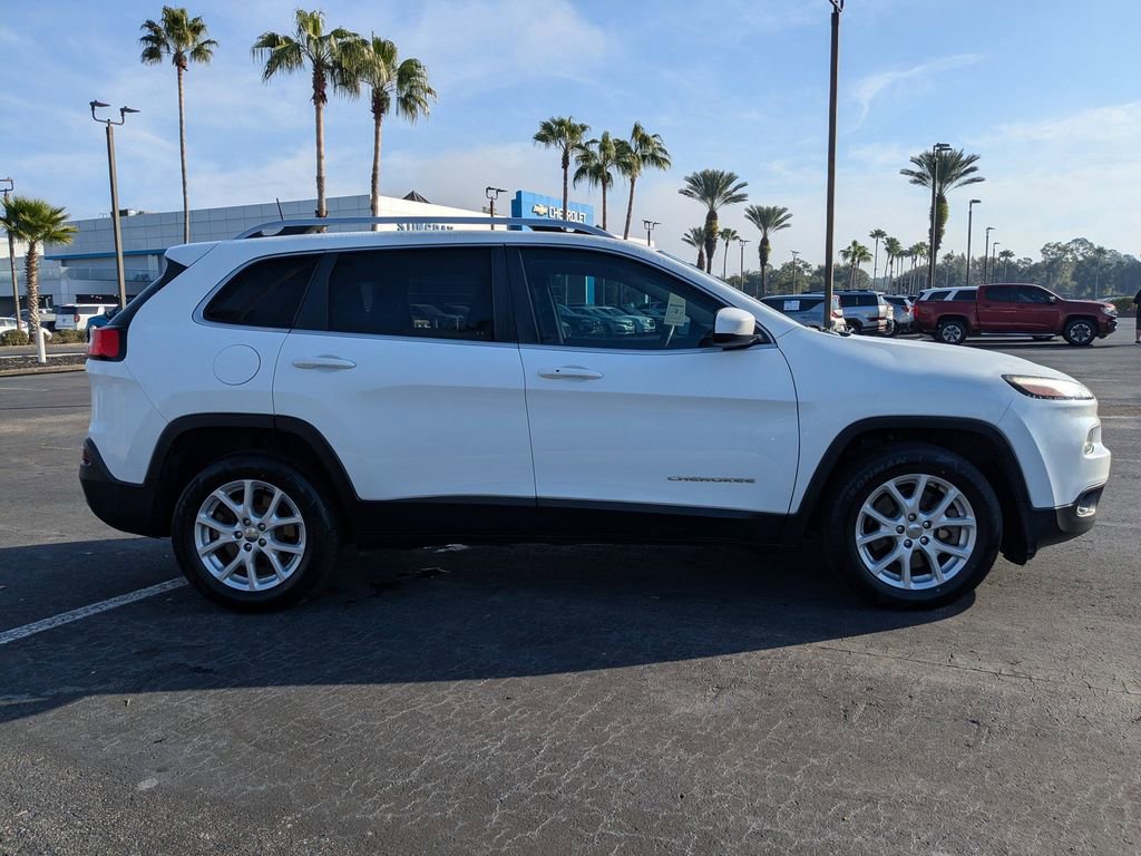 Used 2016 Jeep Cherokee Latitude w/ Comfort/Convenience Group image 3
