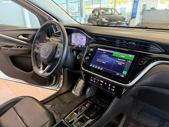 Used 2022 Chevrolet Bolt EUV LT w/ Convenience Package FWD image 25