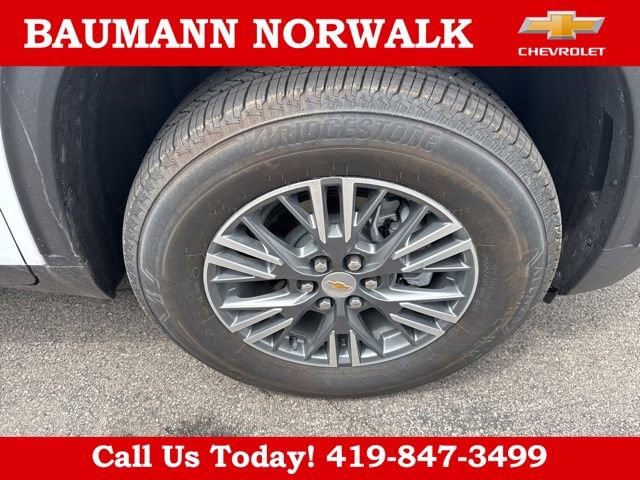 New 2025 Chevrolet Traverse LT w/ Enhanced Driving Package FWD image 9