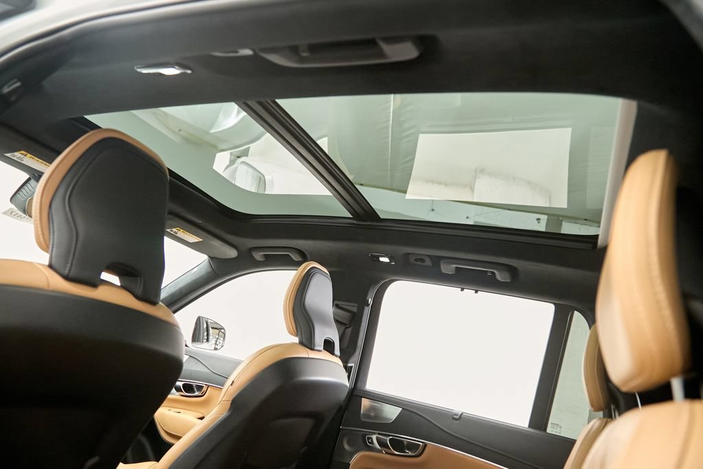 Certified 2023 Volvo XC90 T8 Ultimate w/ Lounge Package AWD/4WD image 24