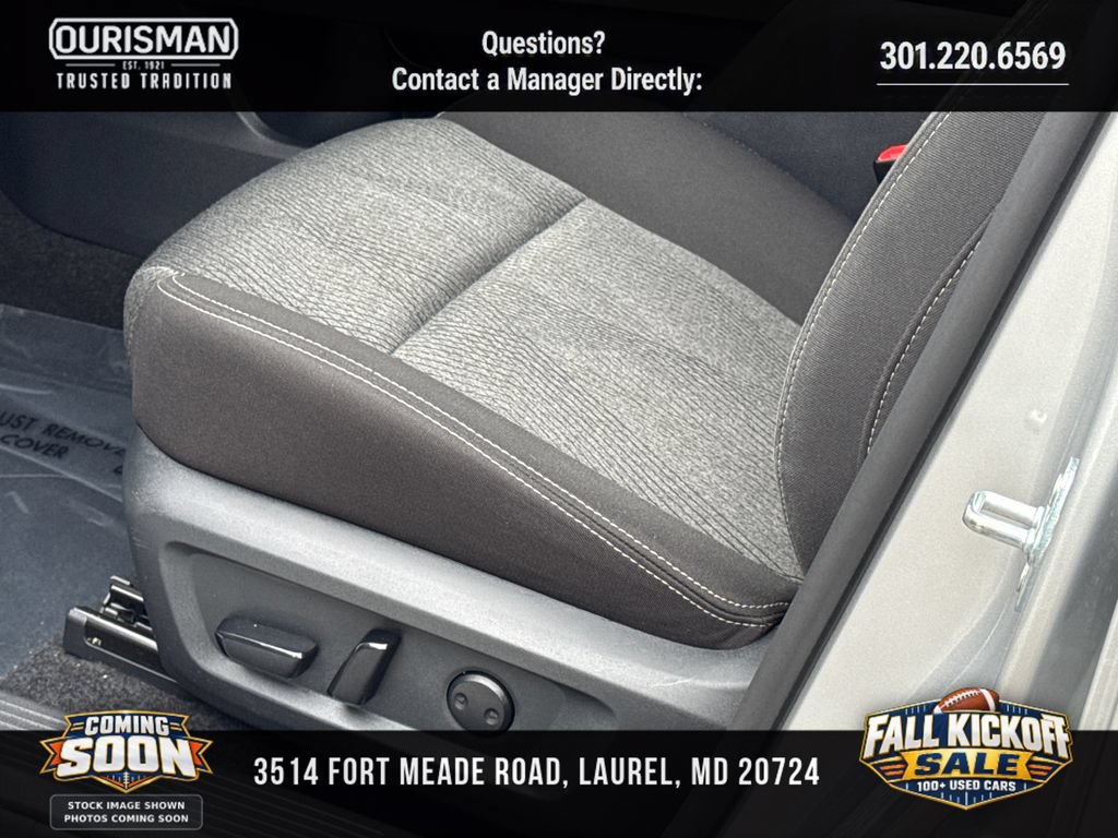 Used 2025 Nissan Rogue SV AWD/4WD image 7