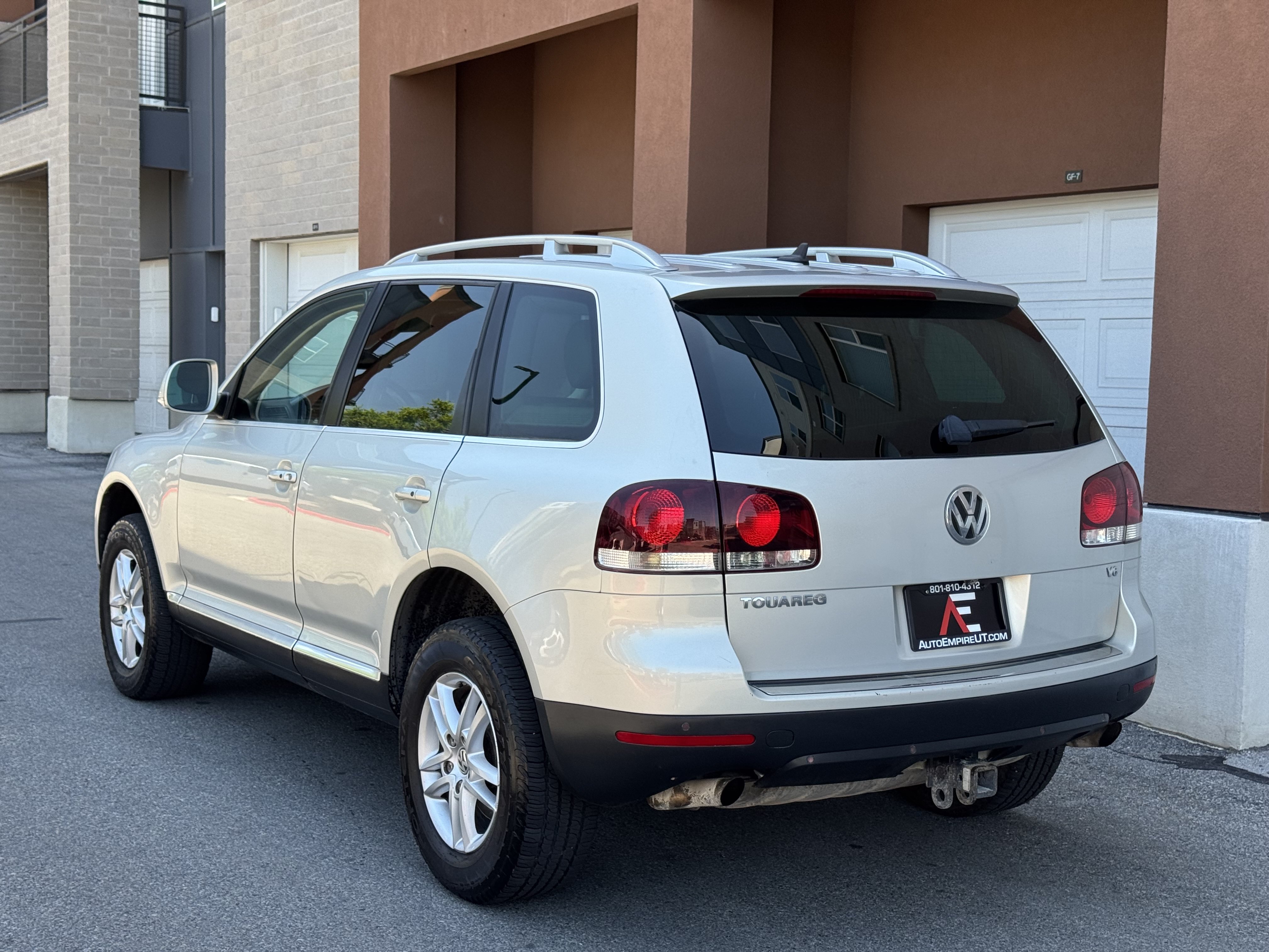 Used 2008 Volkswagen Touareg V6 AWD/4WD image 3