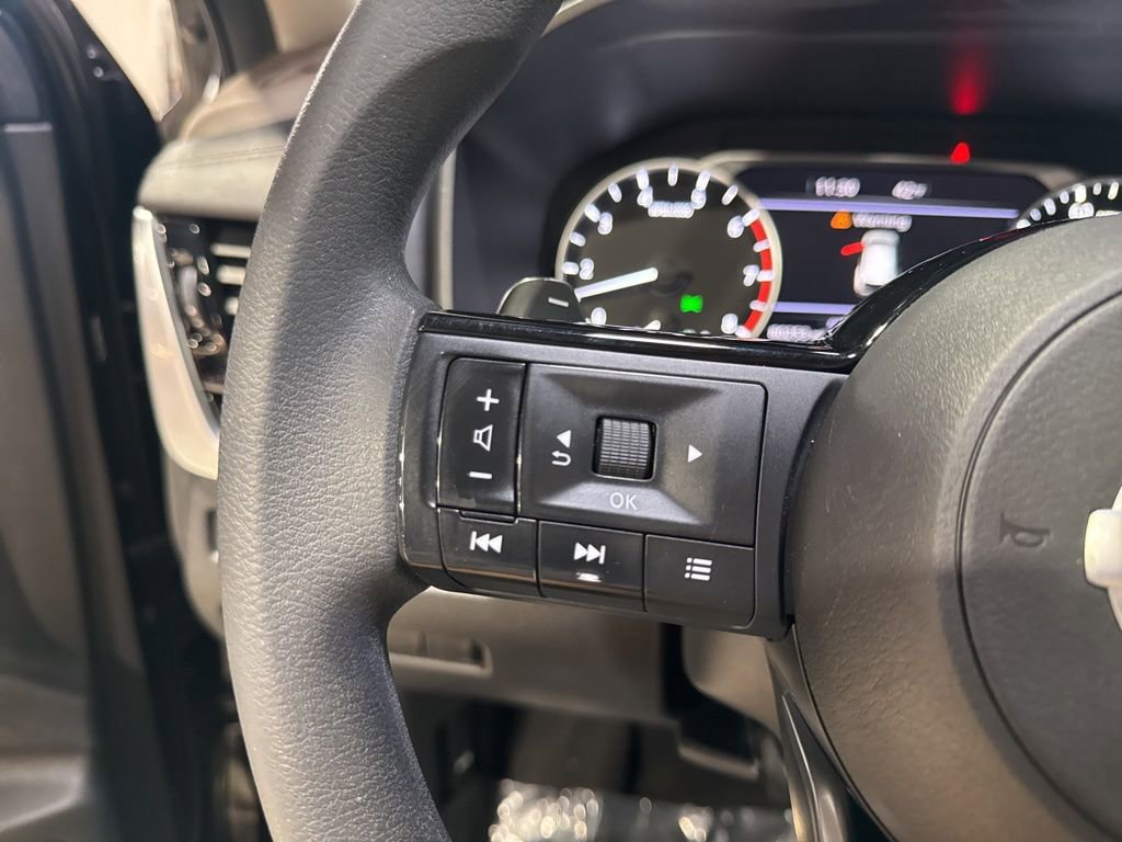 Used 2021 Nissan Rogue SV AWD/4WD image 14