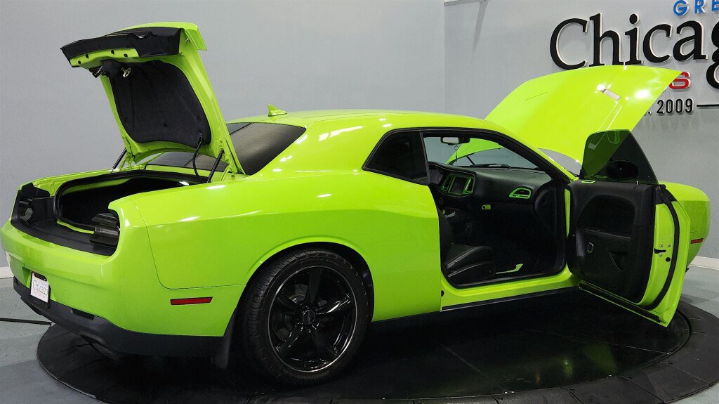 Used 2015 Dodge Challenger R/T w/ Quick Order Package 22B R/T RWD image 21