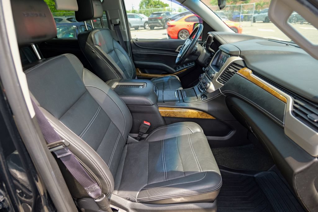 Used 2017 GMC Yukon Denali w/ Open Road Package AWD/4WD image 39
