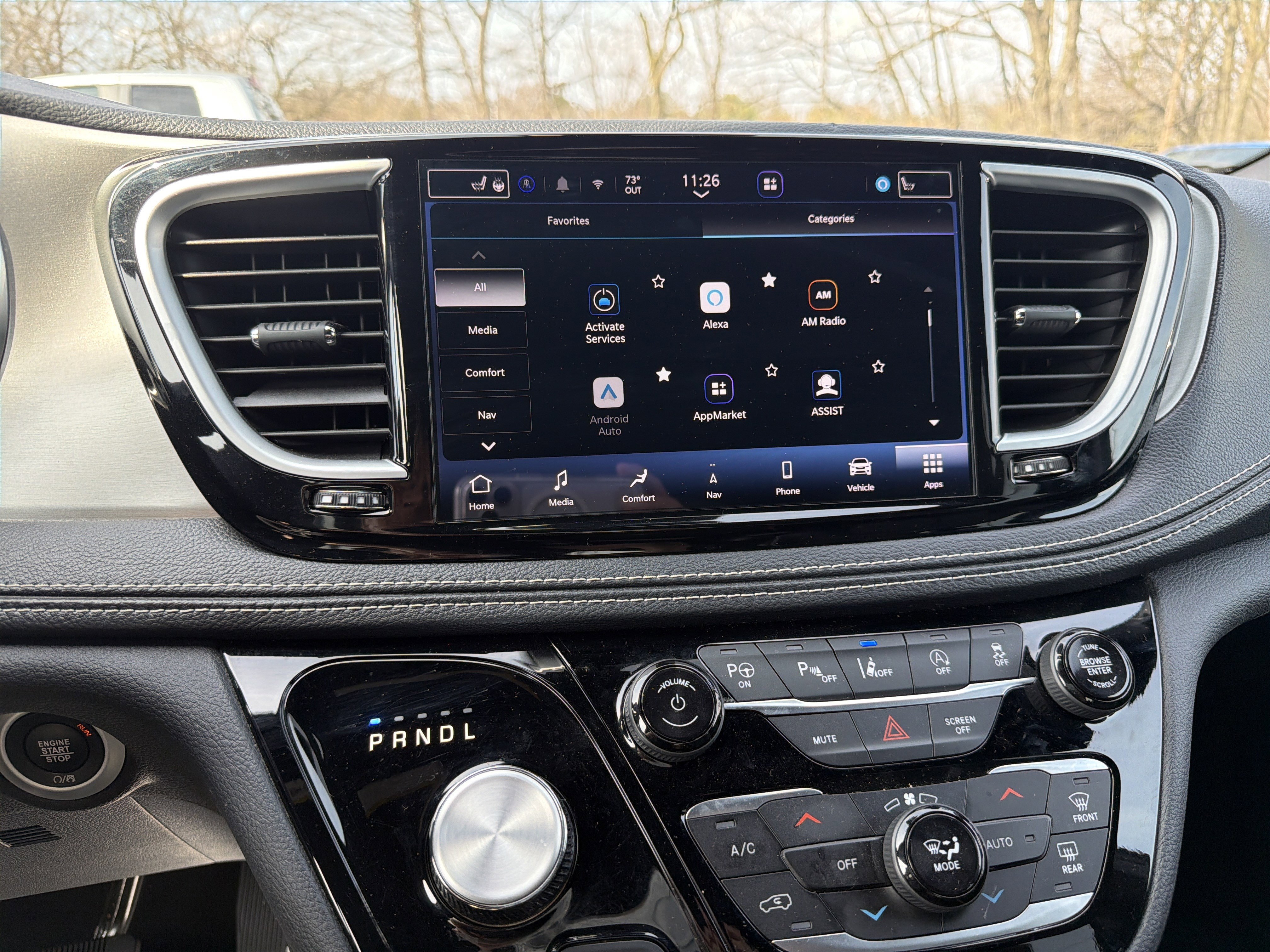 Used 2024 Chrysler Pacifica Limited w/ Uconnect Theater Family Group image 31