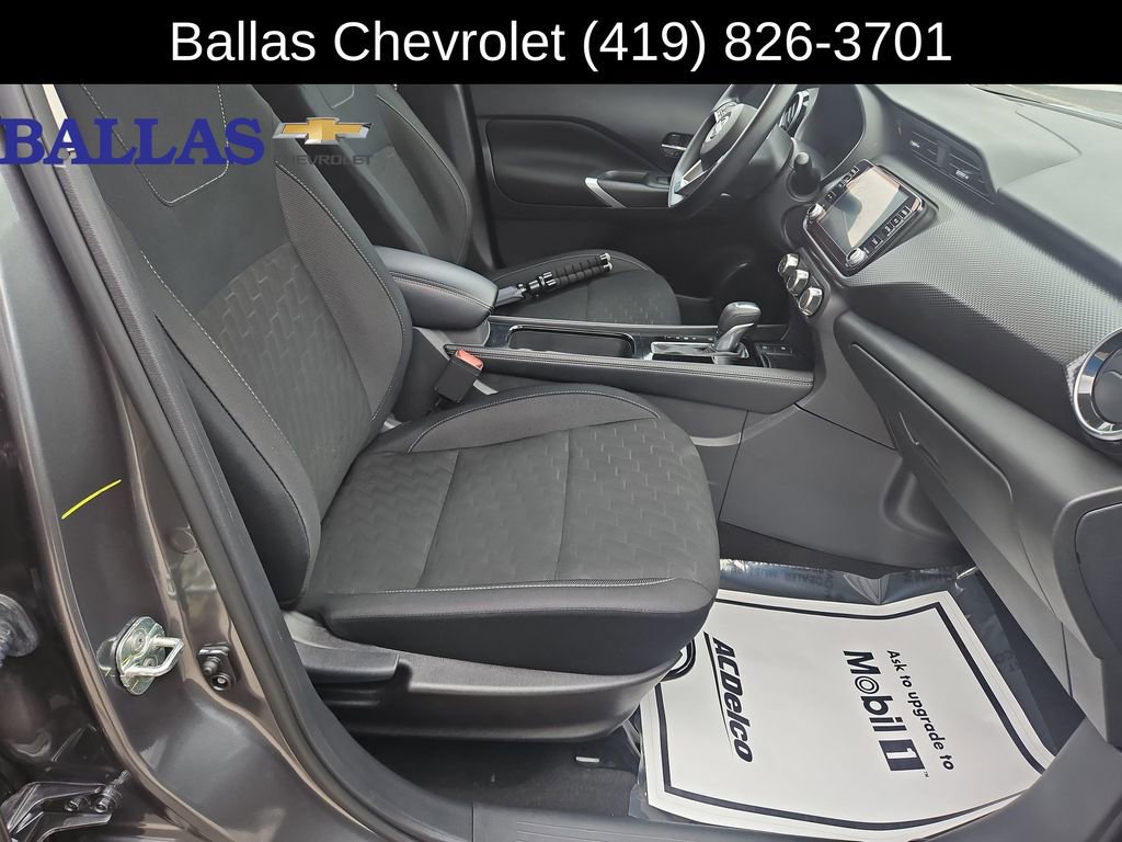 Used 2024 Nissan Kicks SV image 27