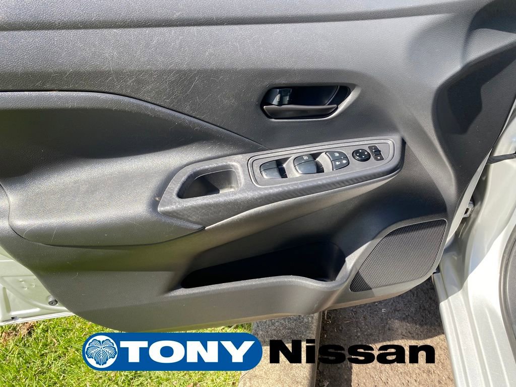 Used 2021 Nissan Versa S image 30