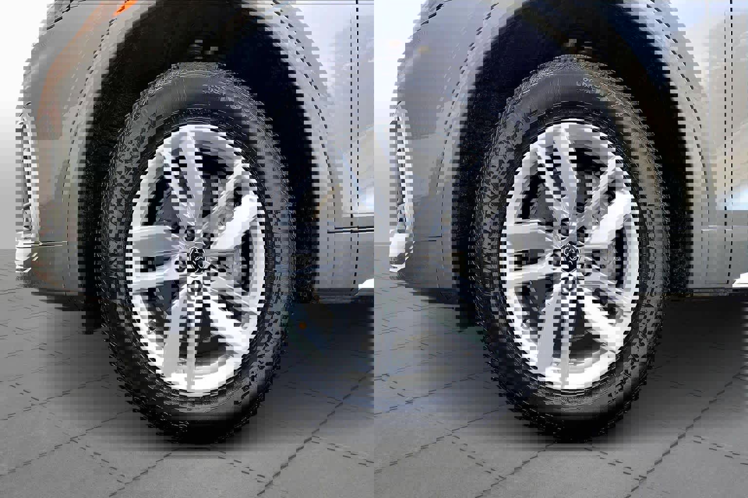 Used 2023 Audi Q5 2.0T Premium w/ Convenience Package image 11