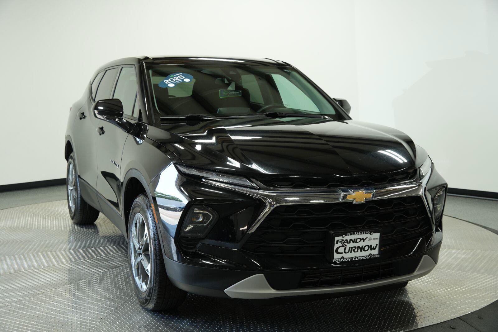 Certified 2025 Chevrolet Blazer LT FWD image 2