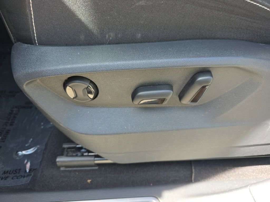 Used 2025 Volkswagen Atlas SE image 22